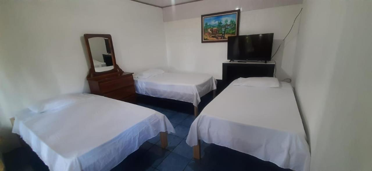 Hotel Duerme tranquilo Río Segundo Habitación foto